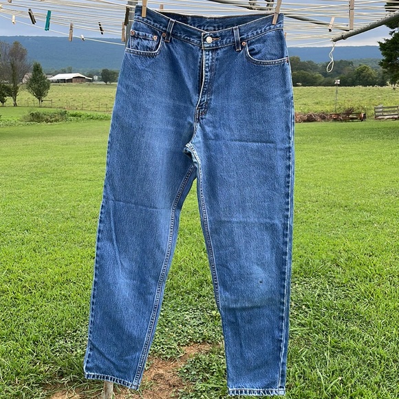 🎉HP🎉Vintage Levis 550 High Waist Mom Jeans - Picture 3 of 13